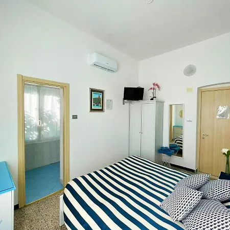 Guest house Levante Blu 2*
